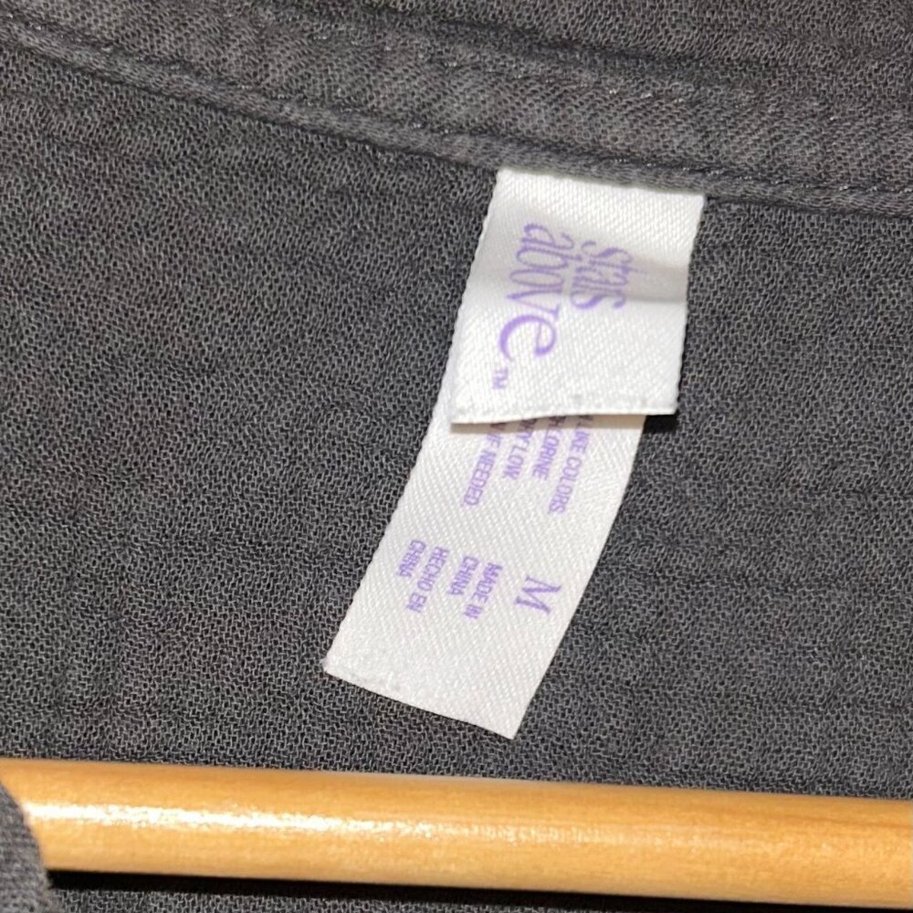 Linen collared button-down - Picture 2 of 3